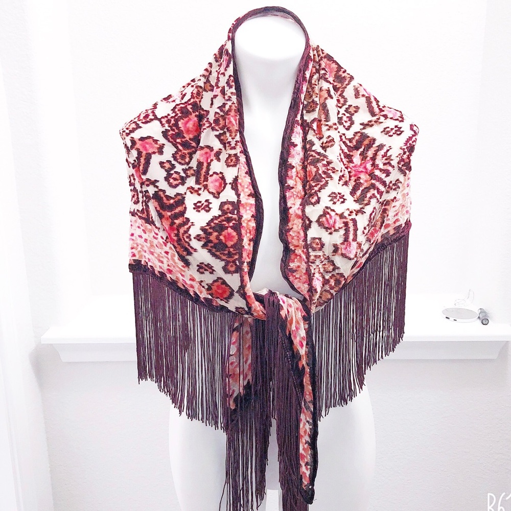 Lady Folk Printed Tie Tassel Triangle Scarf New w/o Tag